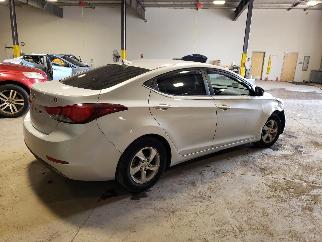 2015 HYUNDAI ELANTRA SE - Фото 3