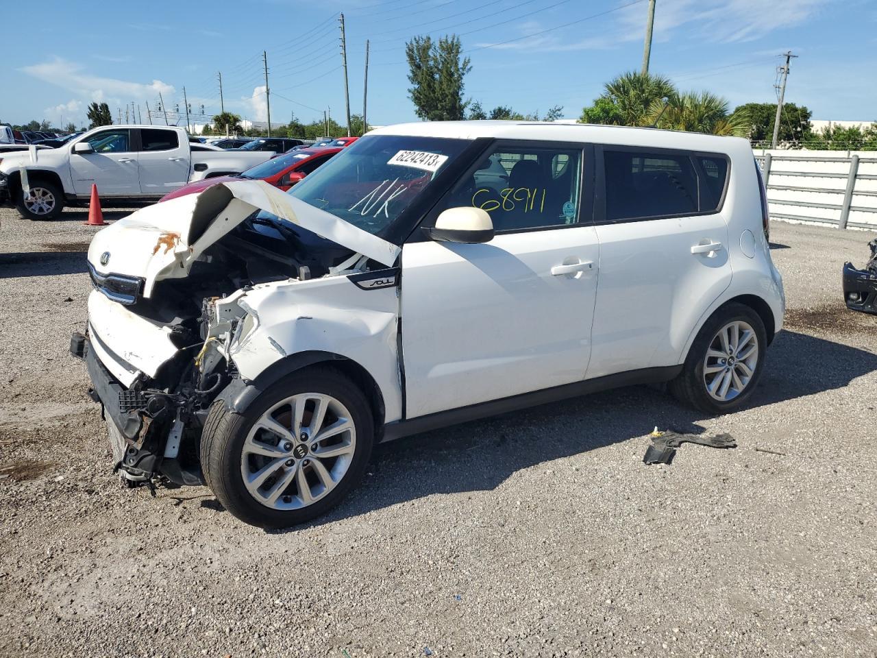 2019 KIA SOUL +