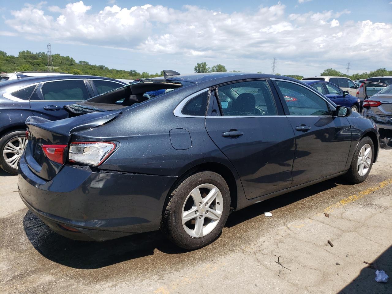 2019 CHEVROLET MALIBU LS - Фото 3
