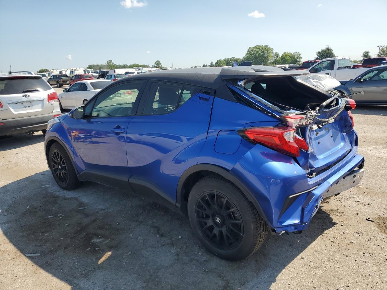 2019 TOYOTA C-HR XLE - Image 2