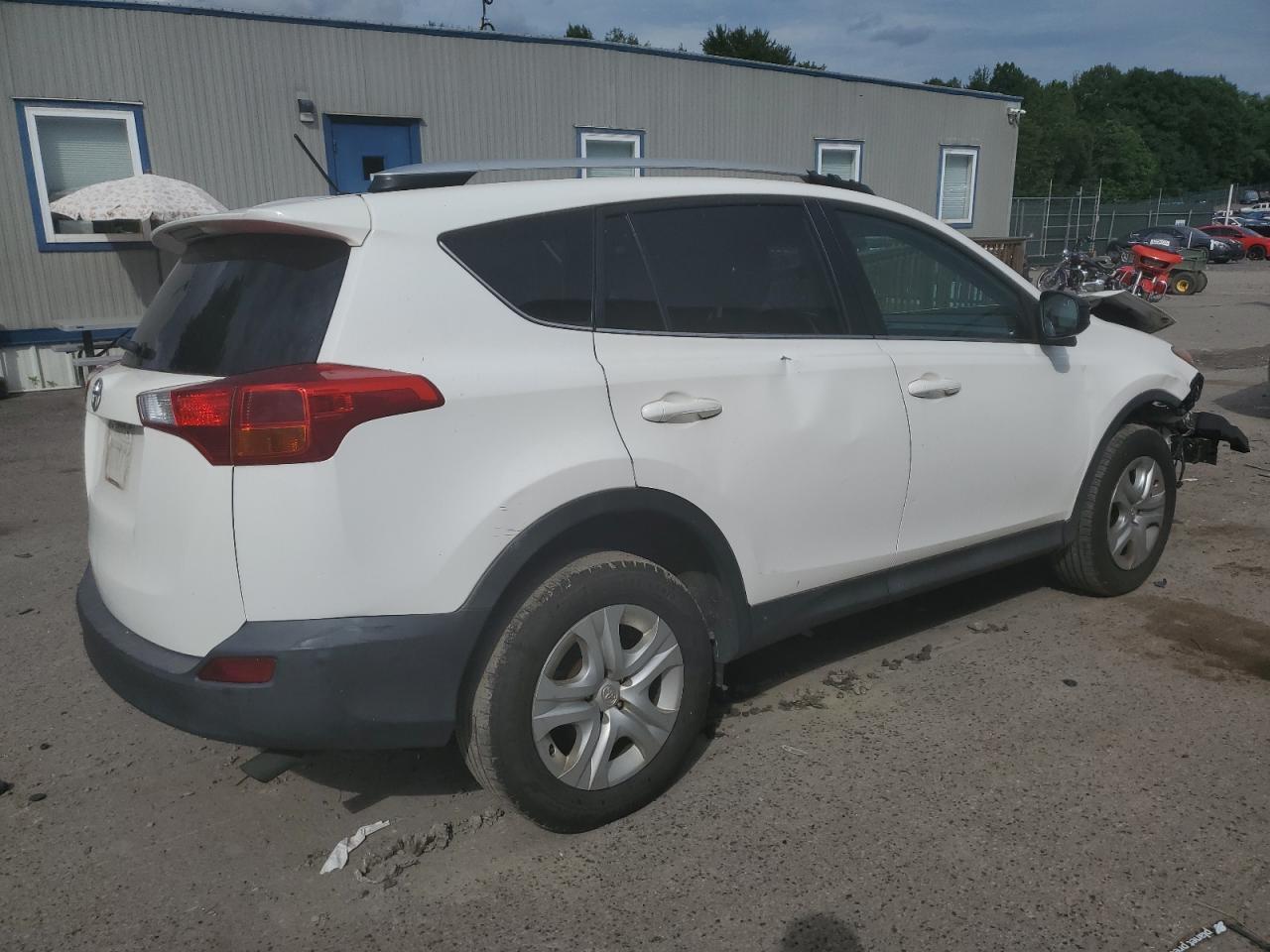 2015 TOYOTA RAV4 LE - Фото 3