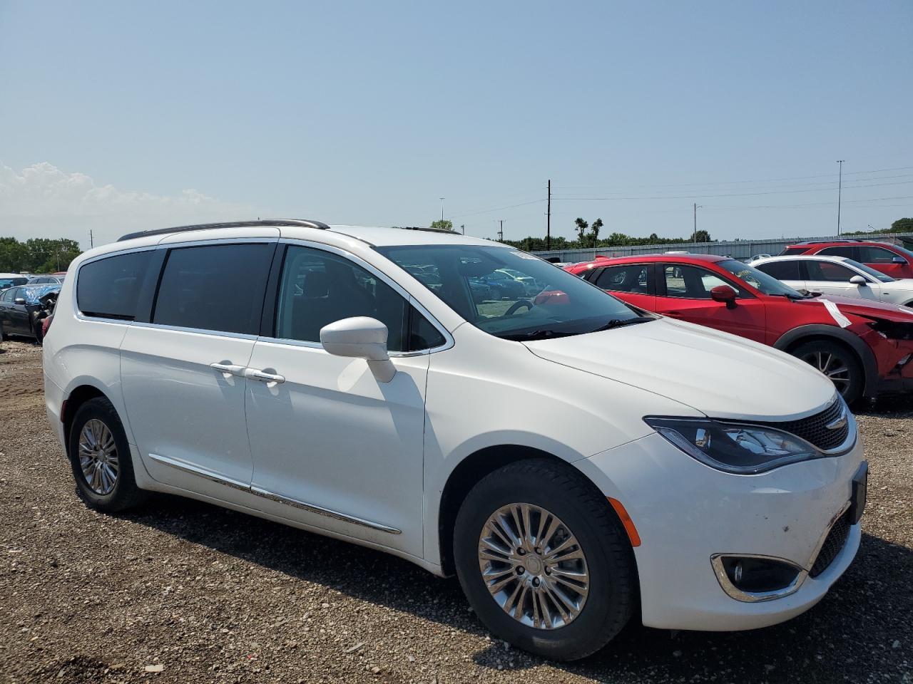 2017 CHRYSLER PACIFICA T - Image 4