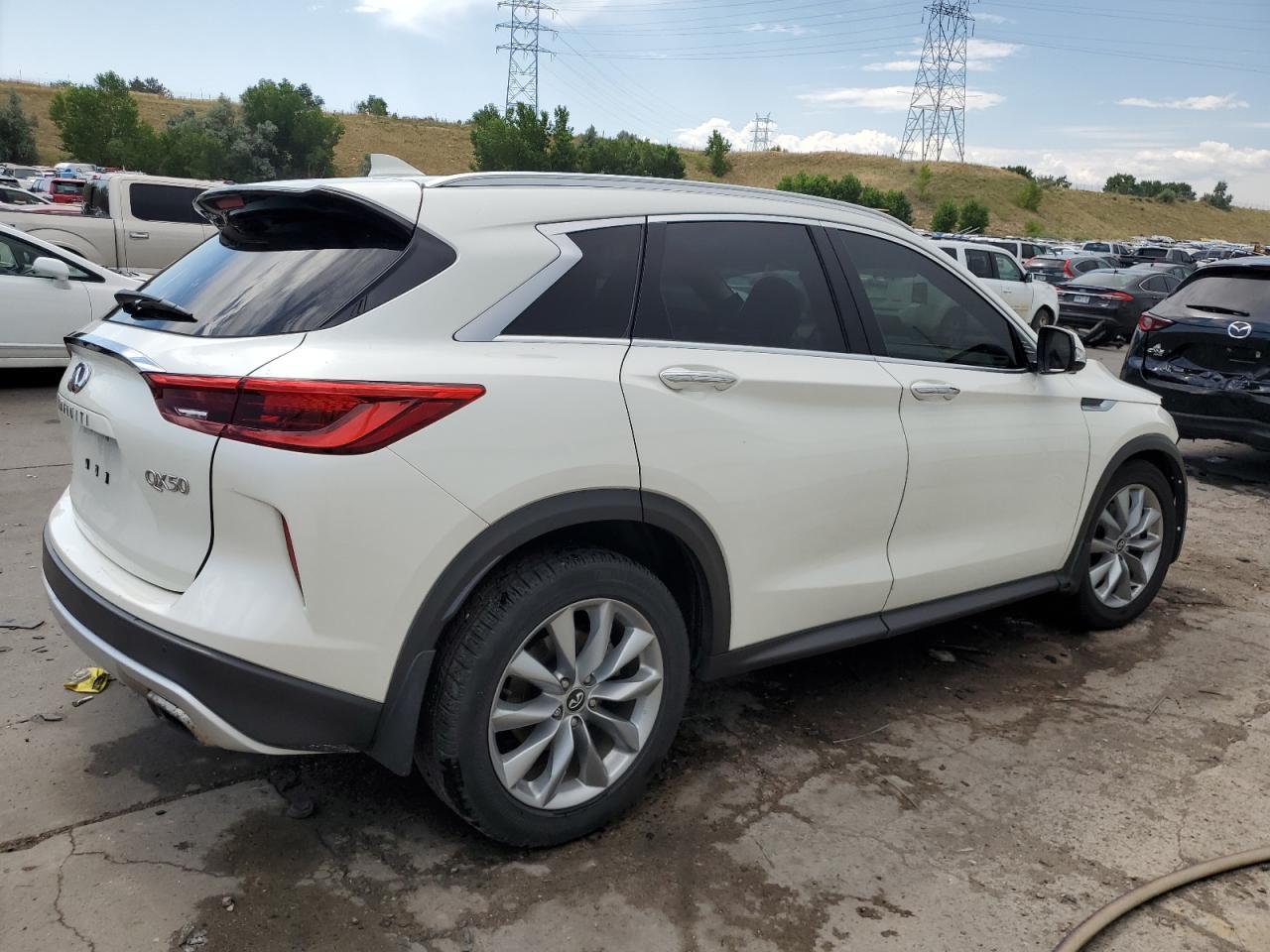 2019 INFINITI QX50 ESSEN - Image 3