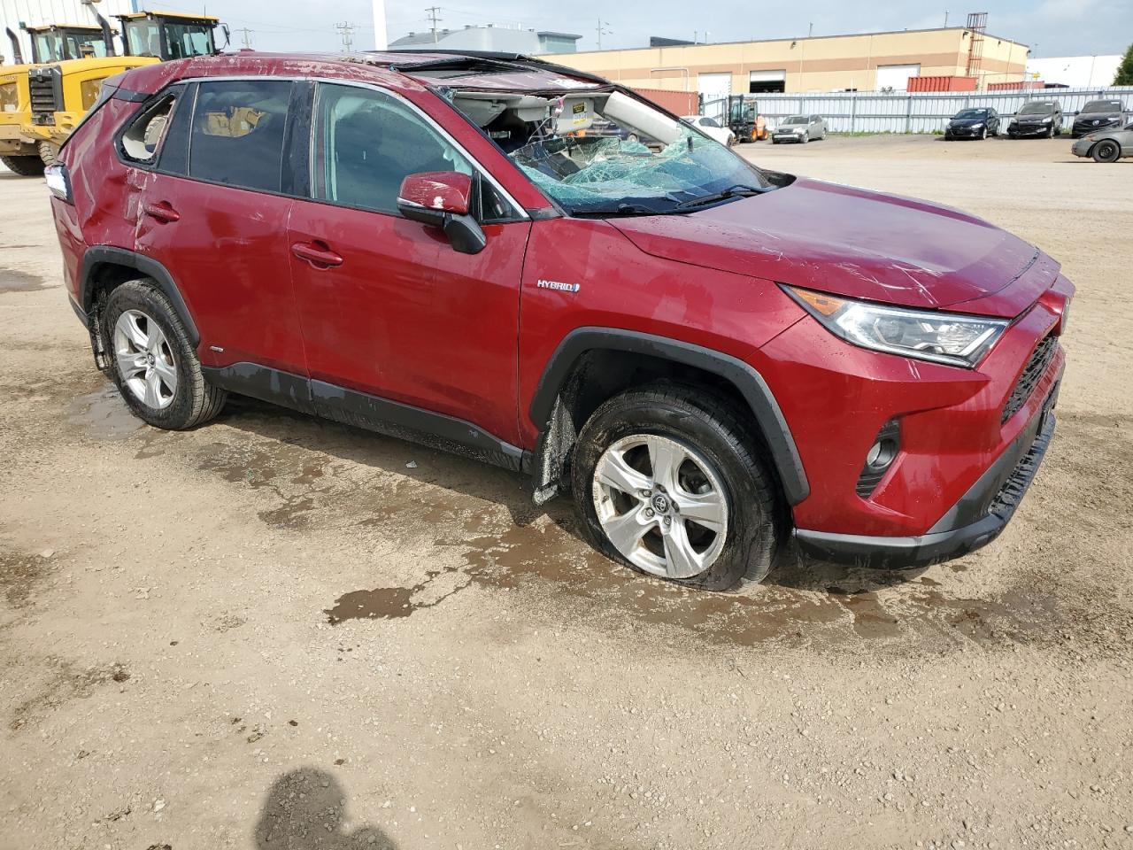 2020 TOYOTA RAV4 XLE - Image 4