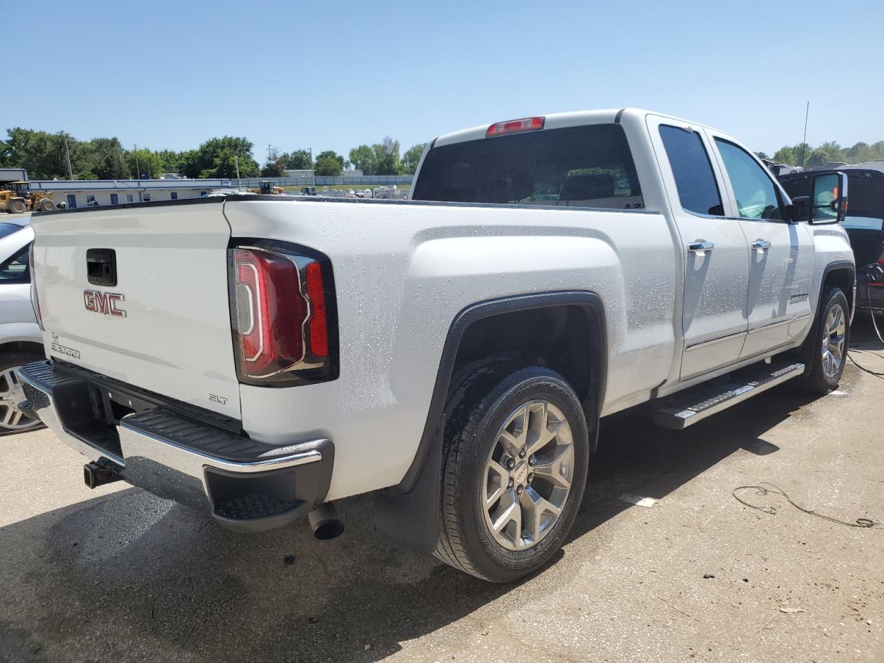 2017 GMC SIERRA K15 - Image 3