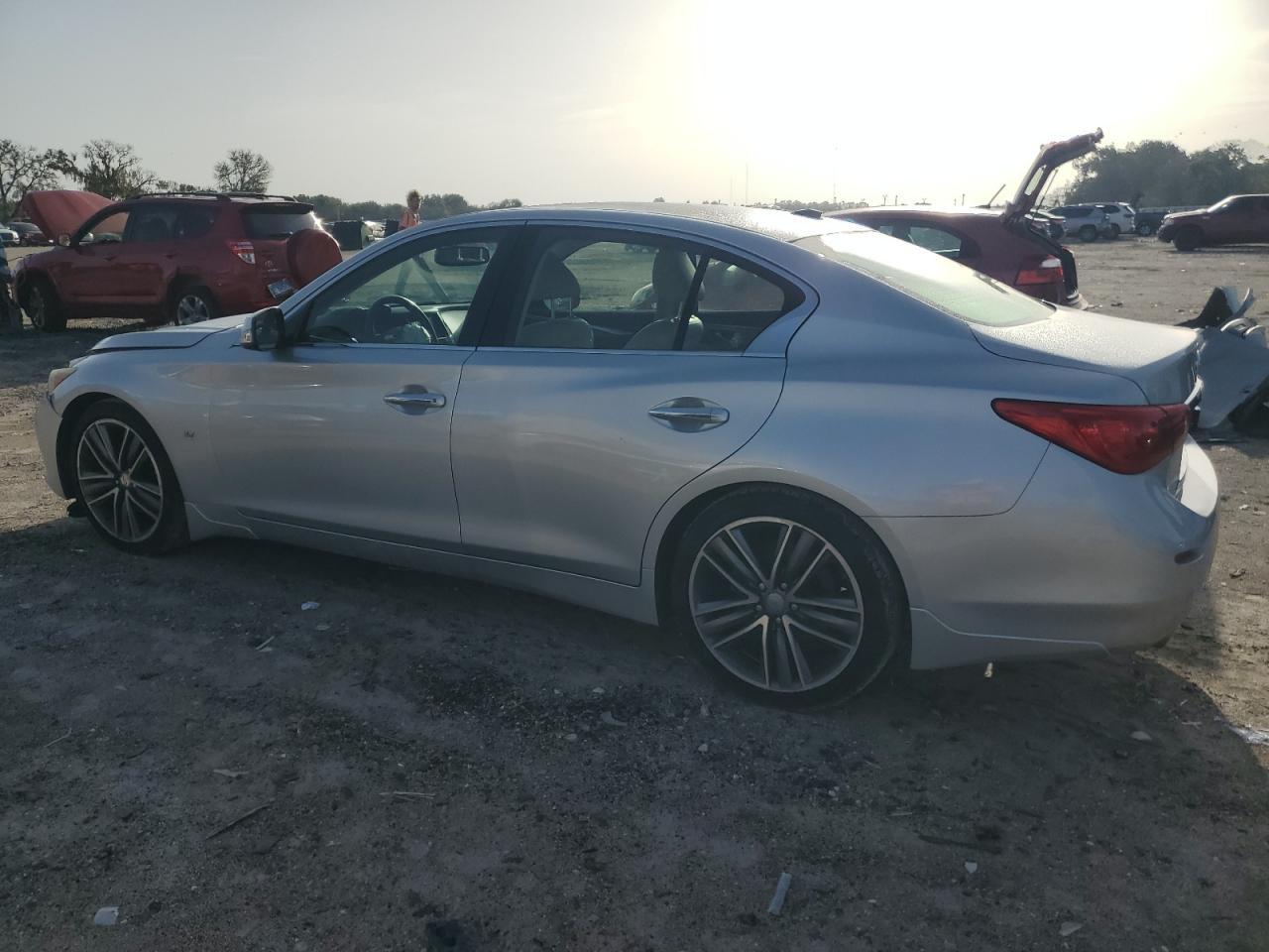 2014 INFINITI Q50 BASE - Image 2