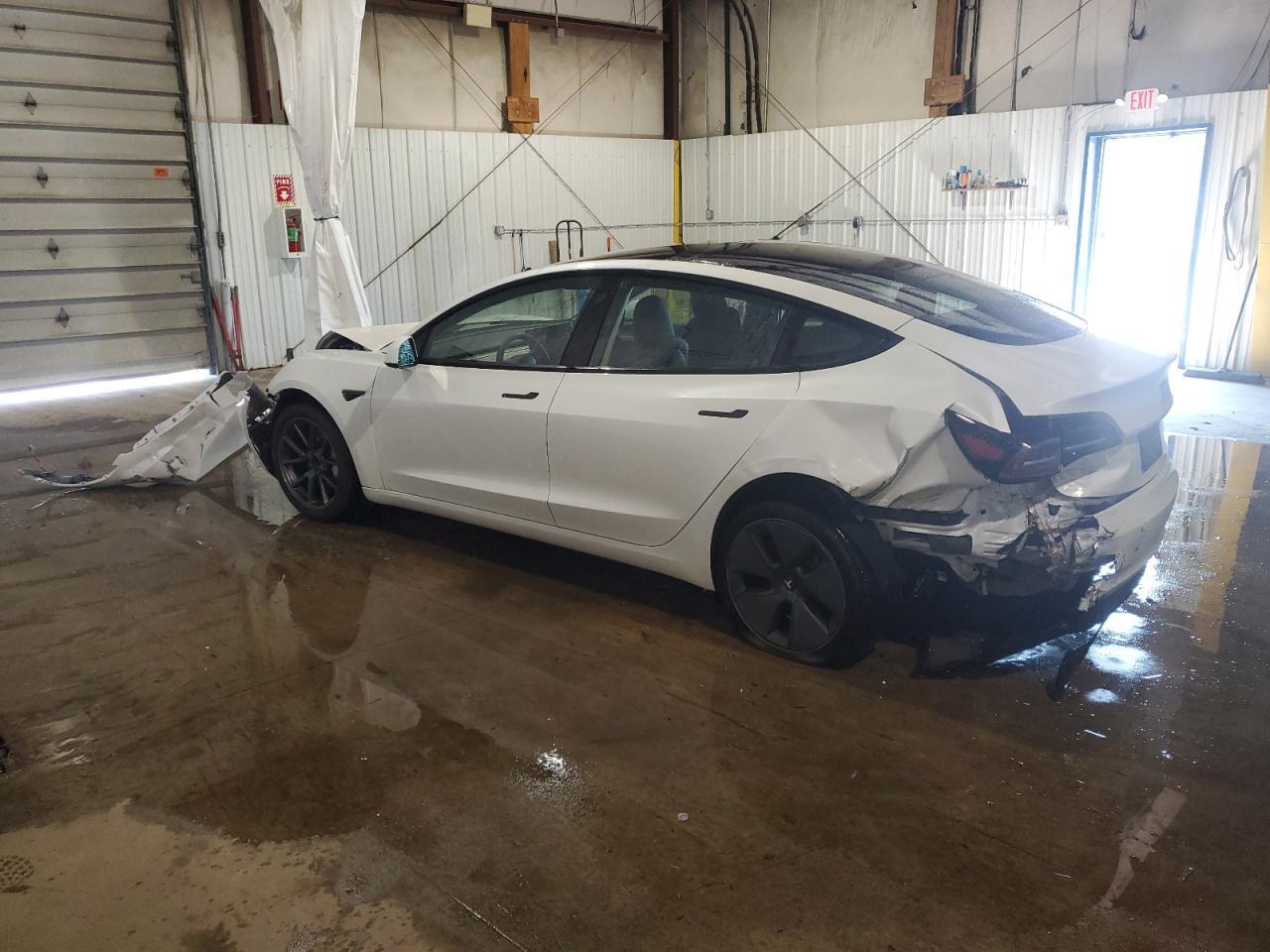2023 TESLA MODEL 3 - Фото 2