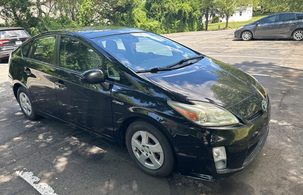 2011 TOYOTA PRIUS car image