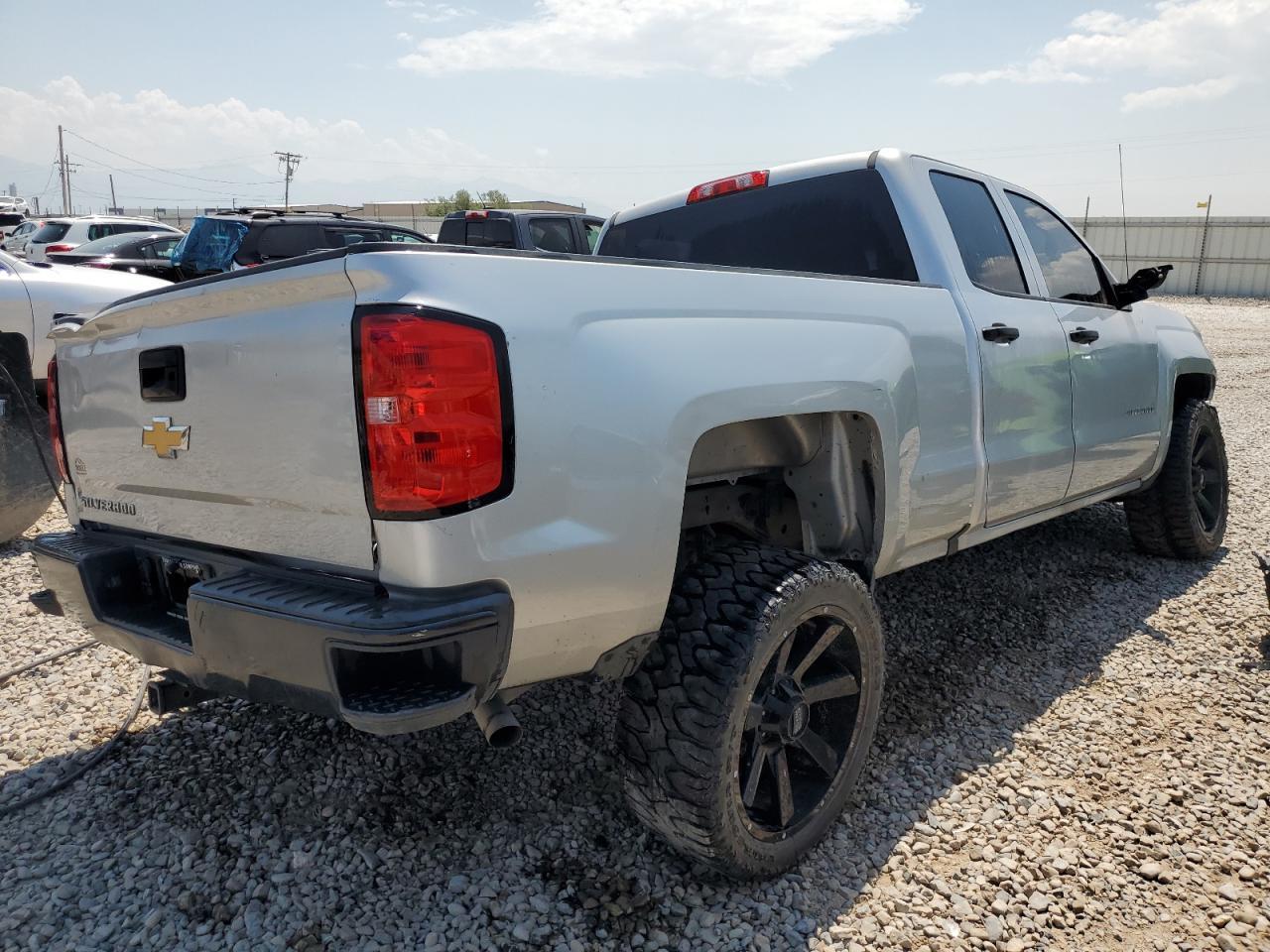 2016 CHEVROLET SILVERADO - Image 3