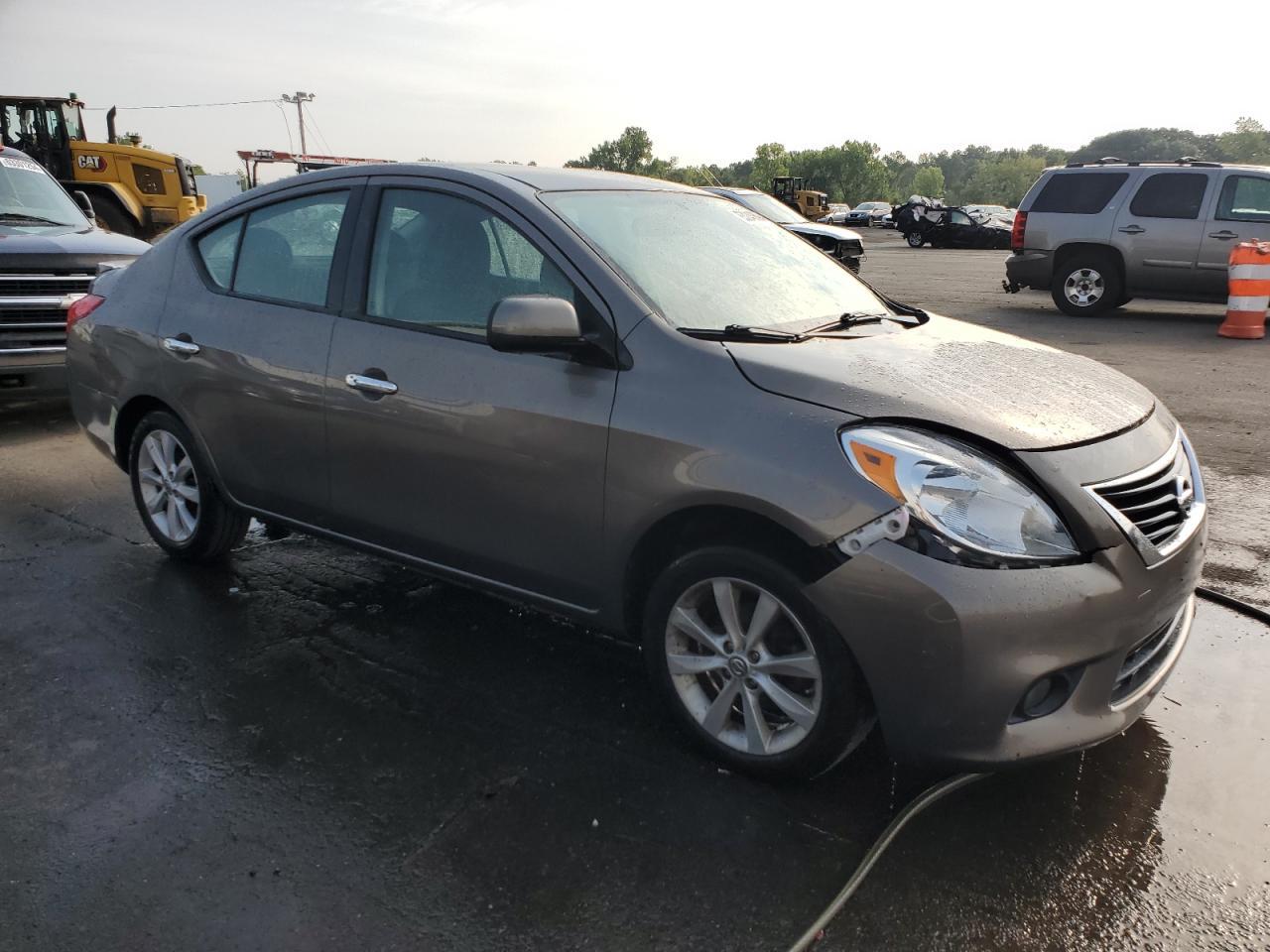 2014 NISSAN VERSA S - Фото 4