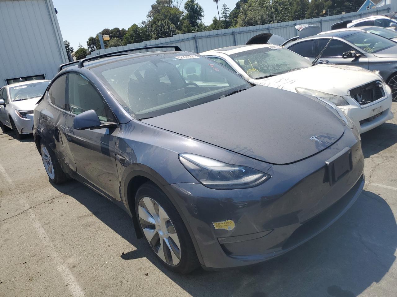 2022 TESLA MODEL Y - Фото 4