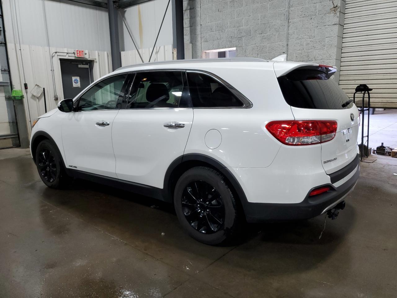 2016 KIA SORENTO EX - Image 2