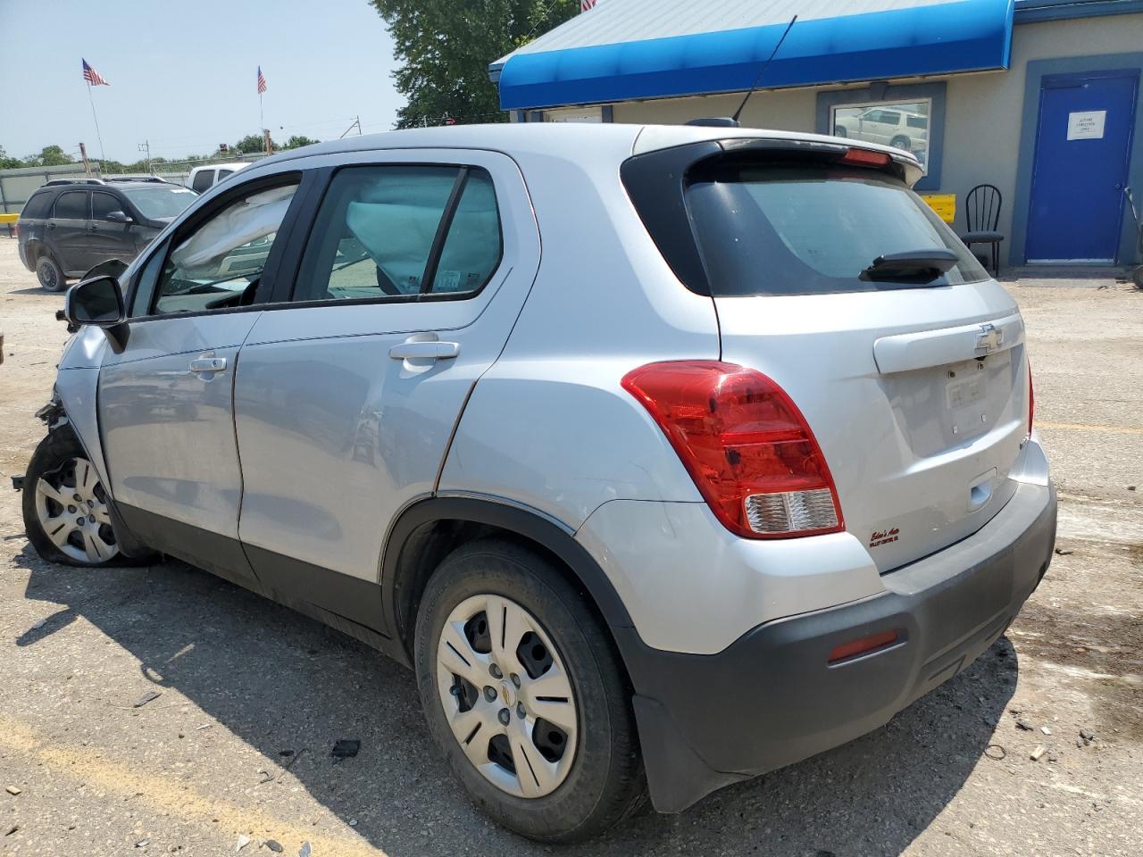 2015 CHEVROLET TRAX LS - Image 2
