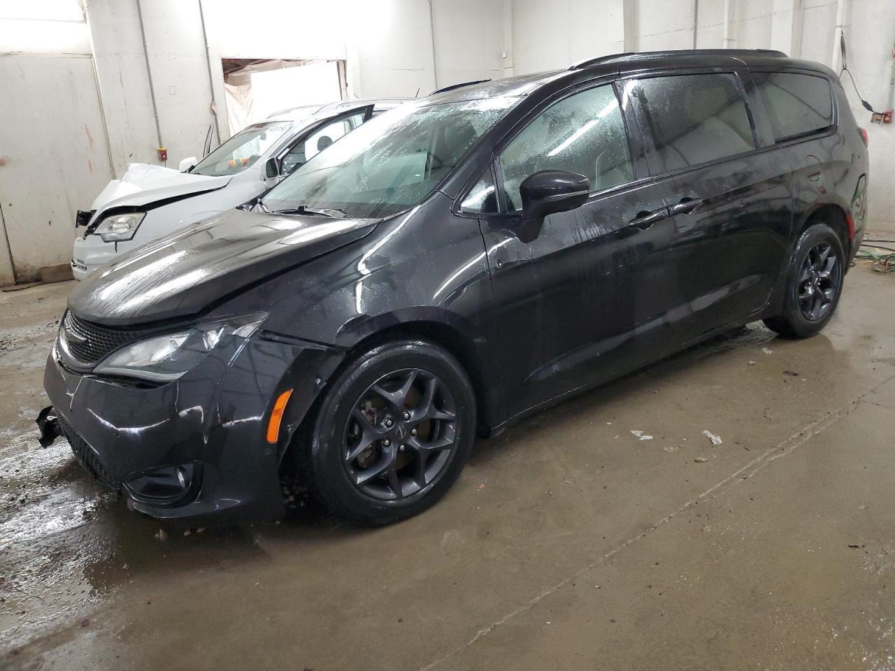 2020 CHRYSLER PACIFICA L