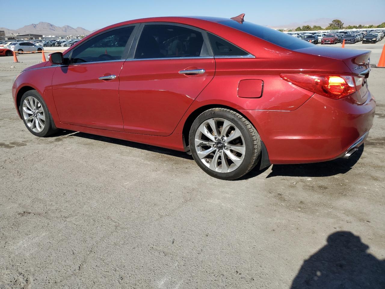 2011 HYUNDAI SONATA SE - Image 2
