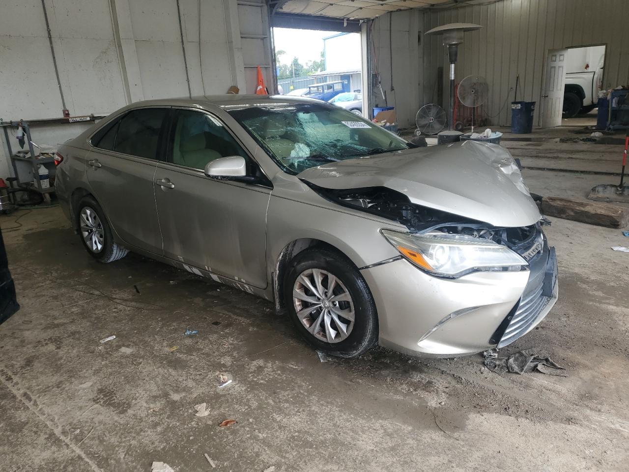 2017 TOYOTA CAMRY LE - Фото 4