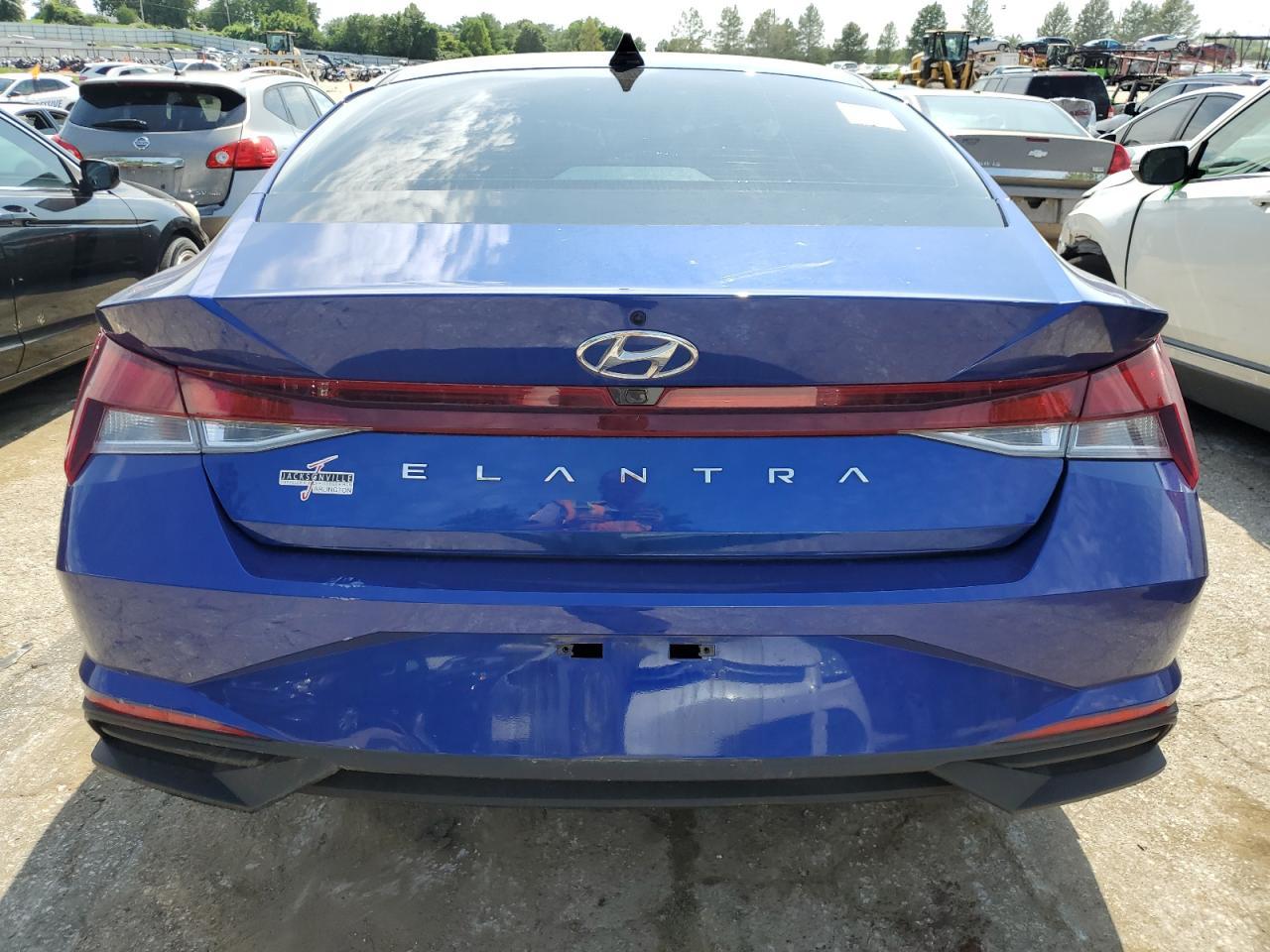 2023 HYUNDAI ELANTRA SE - Фото 6