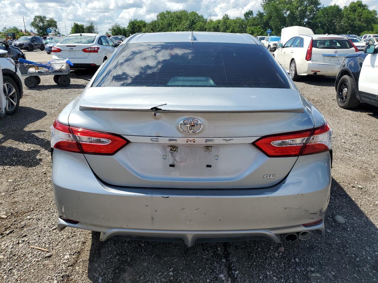 2020 TOYOTA CAMRY SE - Image 6