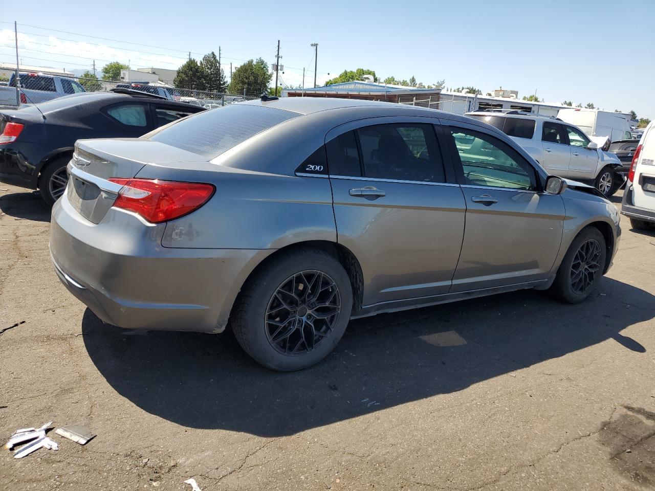 2013 CHRYSLER 200 LX - Фото 3