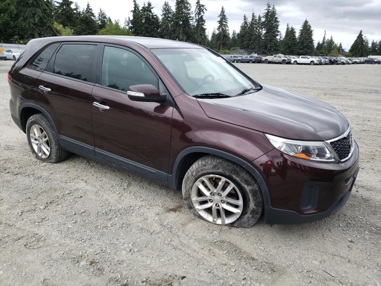 2015 KIA SORENTO LX - Image 4