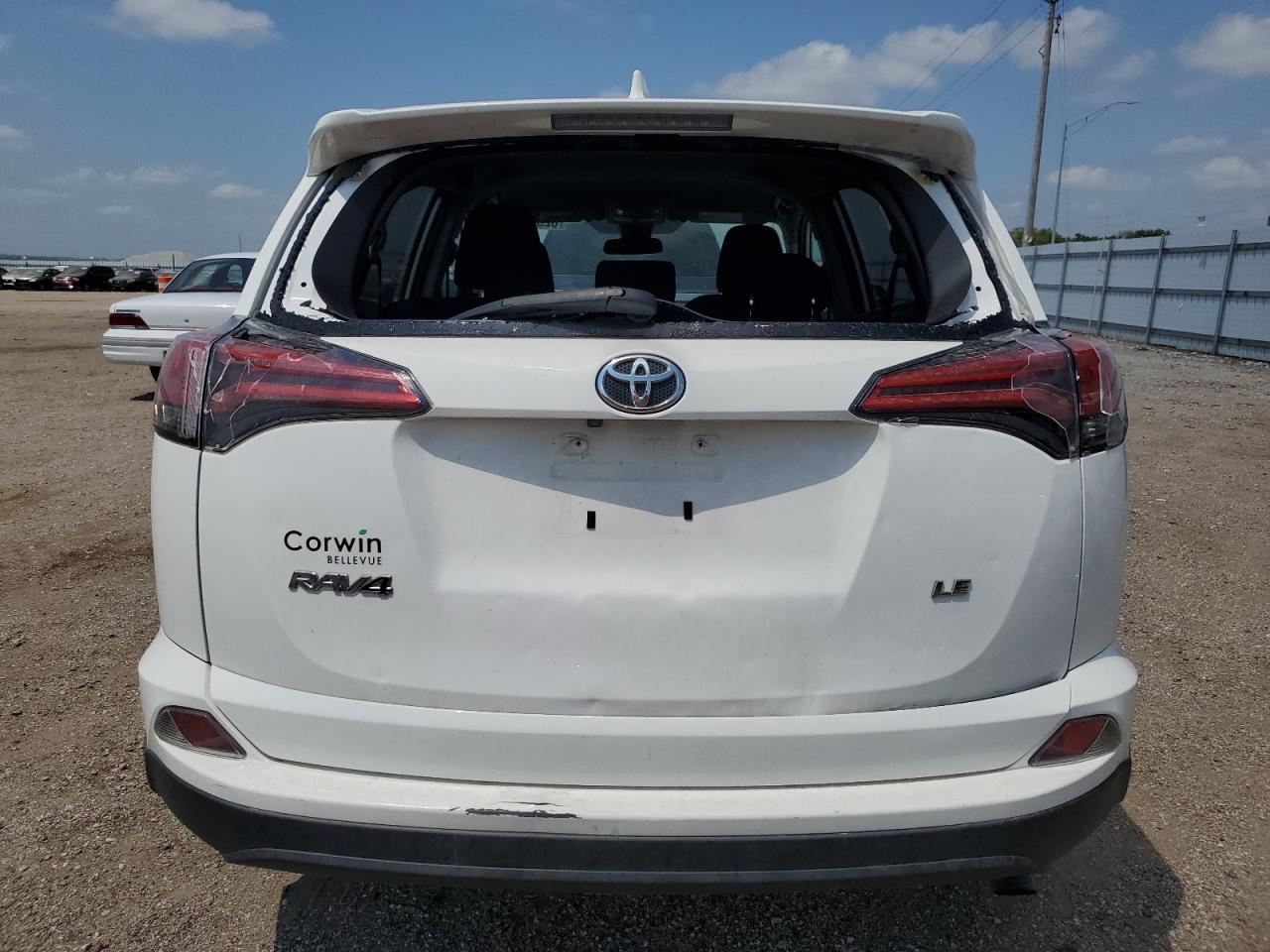 2018 TOYOTA RAV4 LE - Image 6