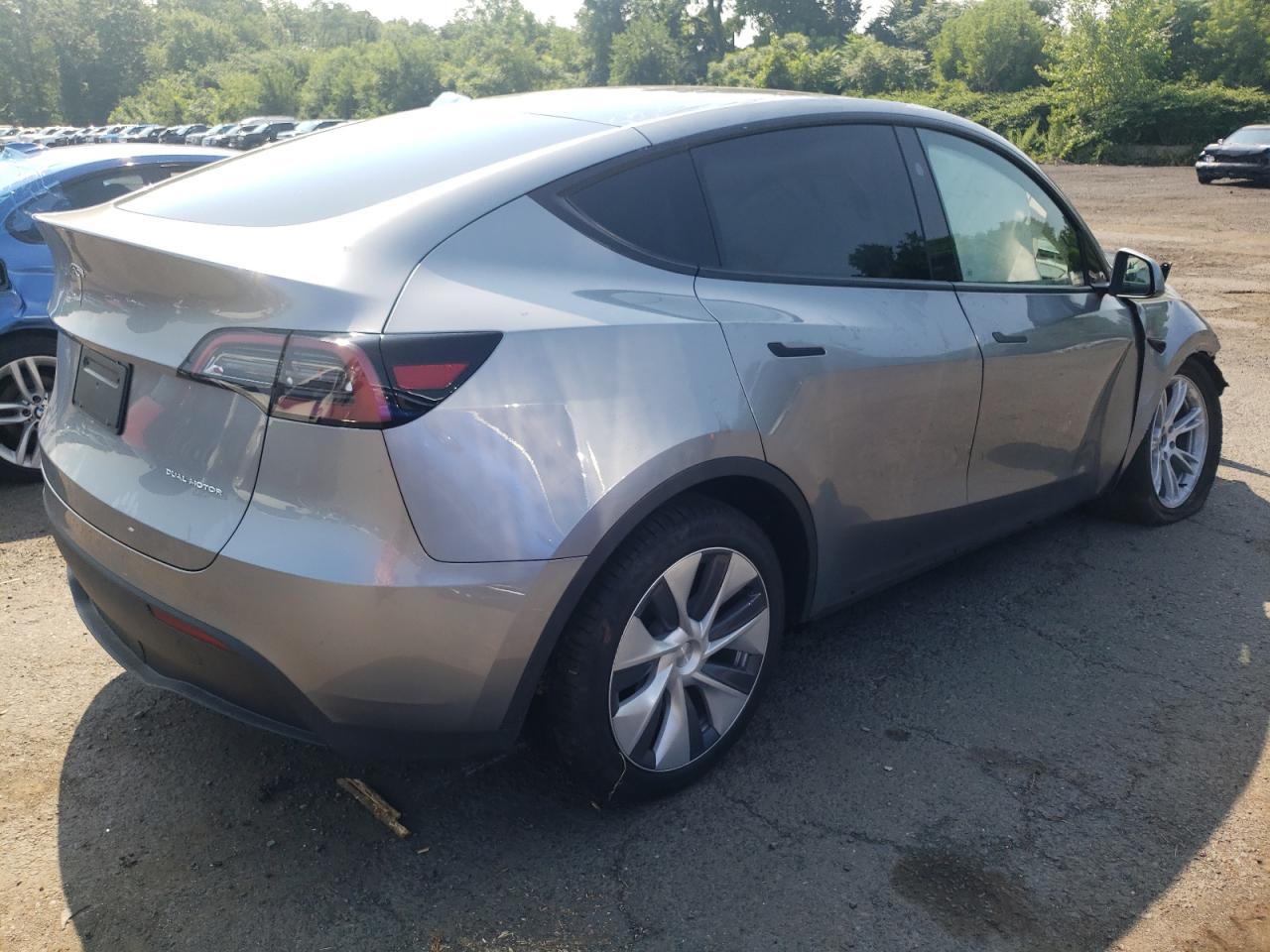 2024 TESLA MODEL Y - Image 3