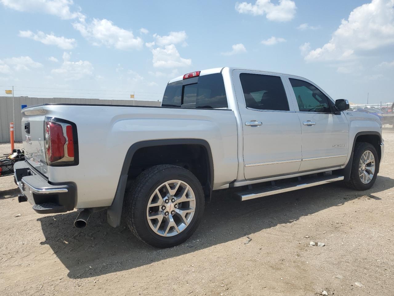 2017 GMC SIERRA K15 - Фото 3