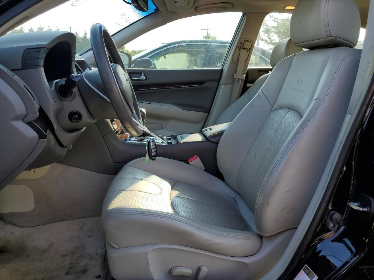 2012 INFINITI G37 - Image 7