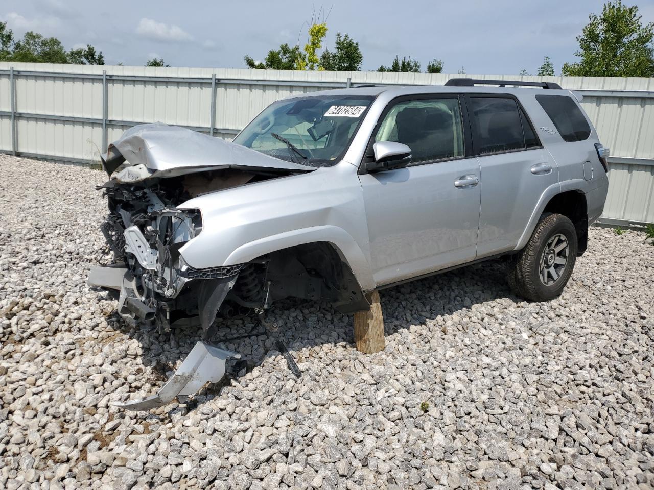 2022 TOYOTA 4RUNNER SR