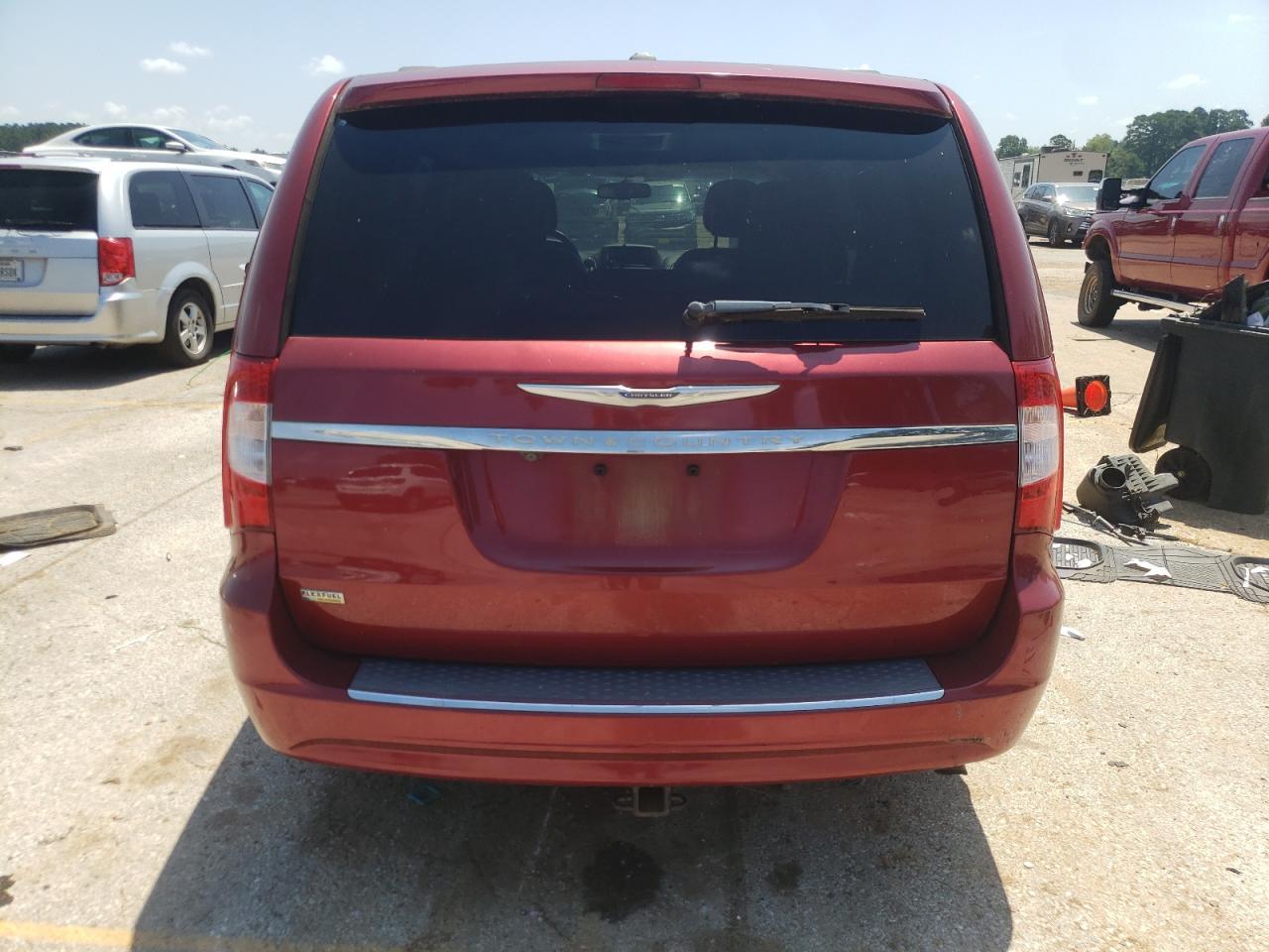 2014 CHRYSLER TOWN & COU - Image 6