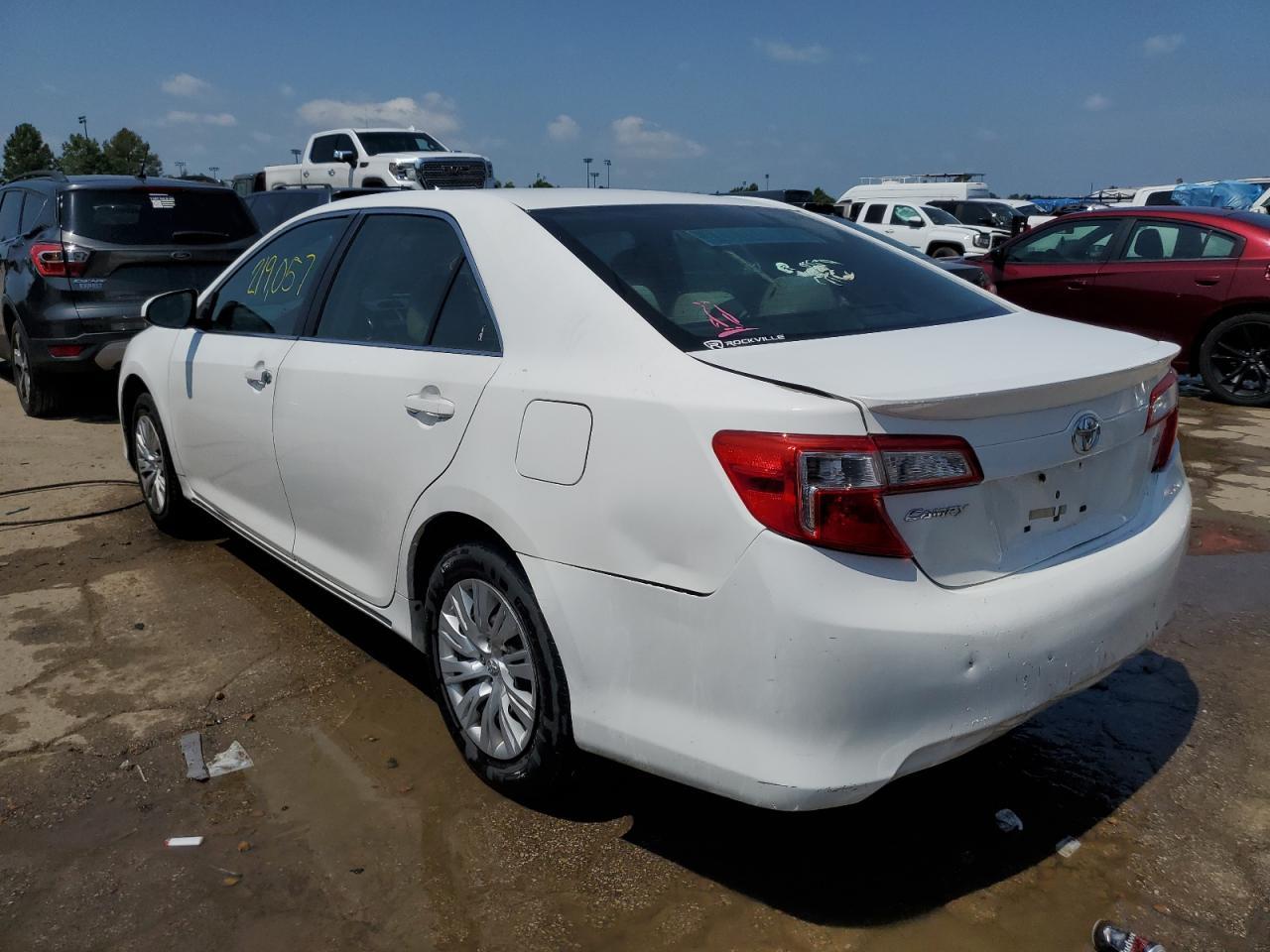 2012 TOYOTA CAMRY BASE - Фото 2