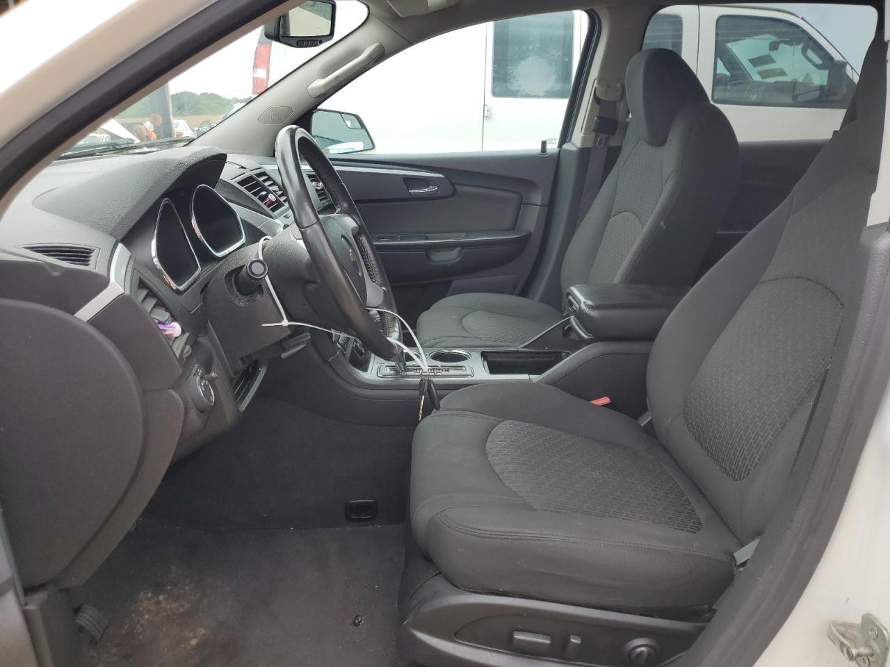 2011 CHEVROLET TRAVERSE L - Фото 7