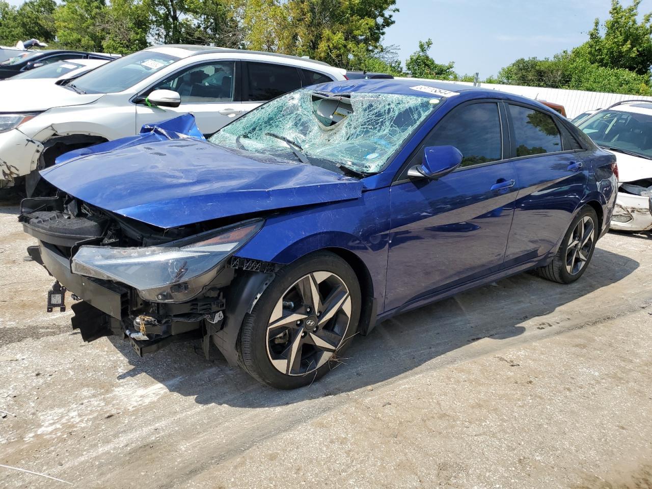 2023 HYUNDAI ELANTRA SE
