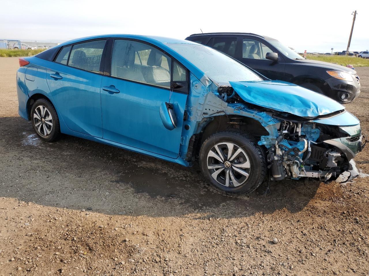 2018 TOYOTA PRIUS PRIM - Image 4