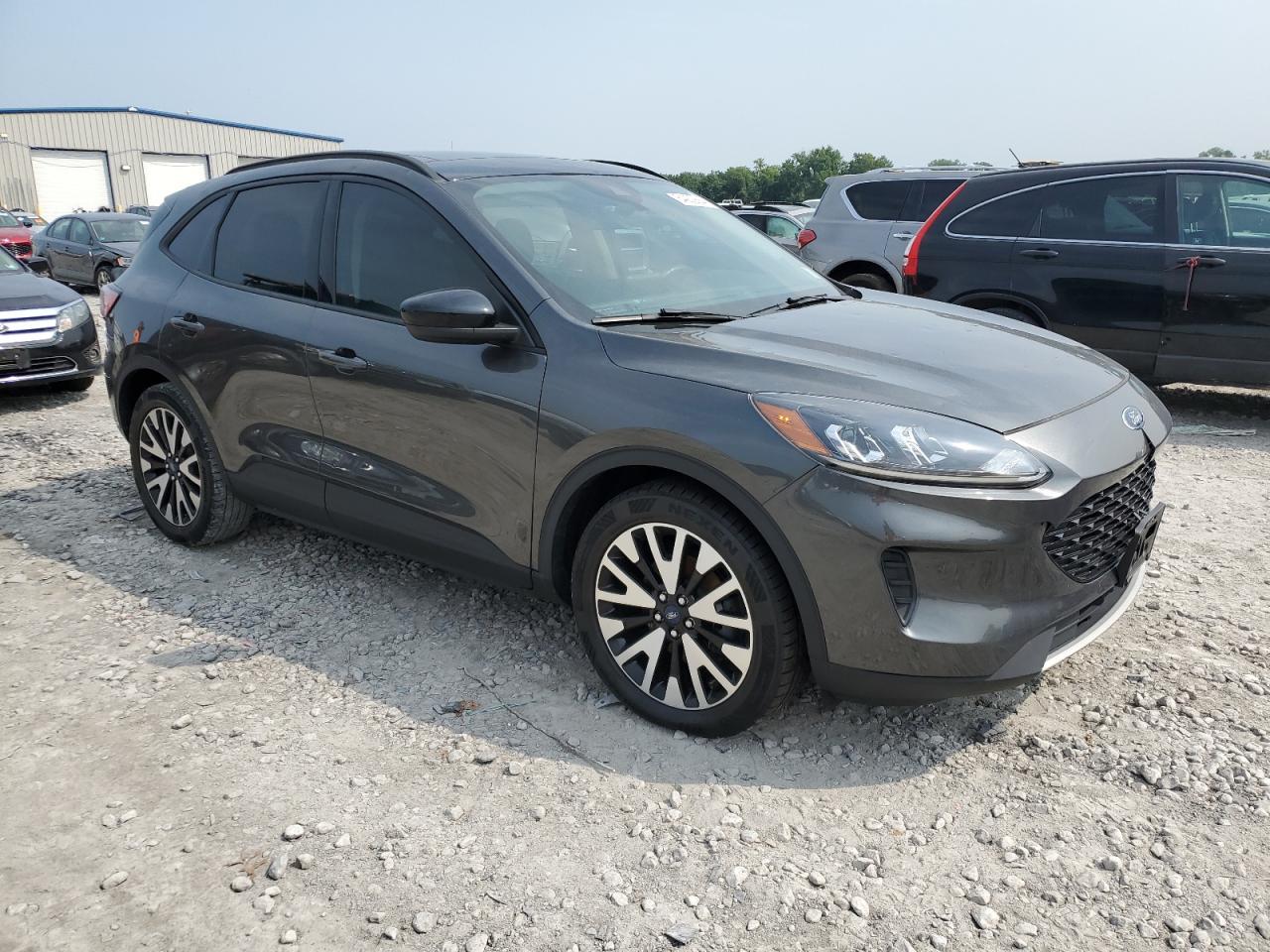 2020 FORD ESCAPE SE - Image 4
