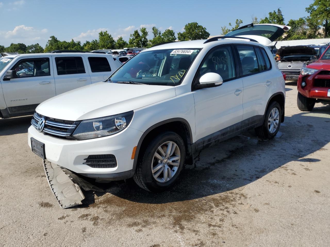 2015 VOLKSWAGEN TIGUAN S