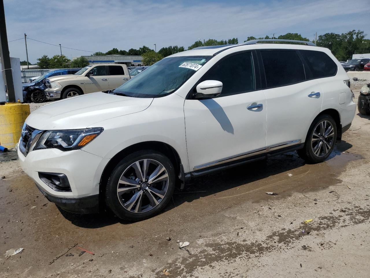 2017 NISSAN PATHFINDER