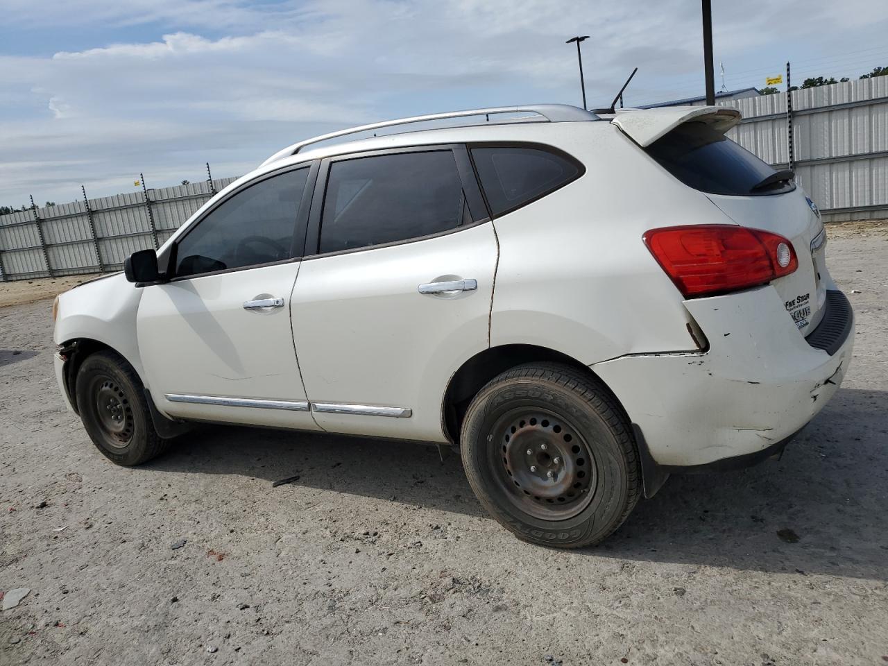 2015 NISSAN ROGUE SELE - Image 2