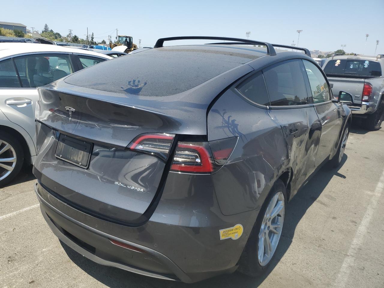 2022 TESLA MODEL Y - Фото 3