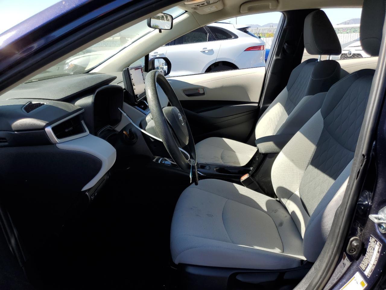 2022 TOYOTA COROLLA LE - Фото 7