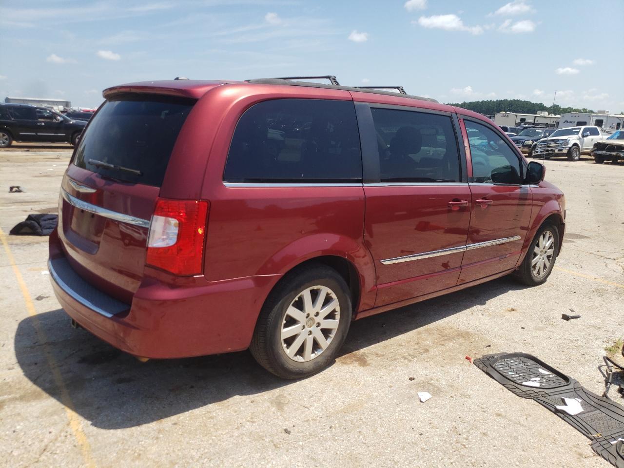 2014 CHRYSLER TOWN & COU - Image 3