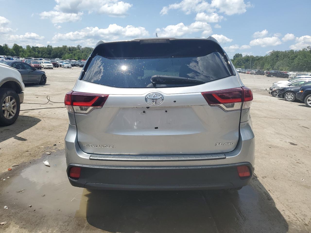 2019 TOYOTA HIGHLANDER - Image 6