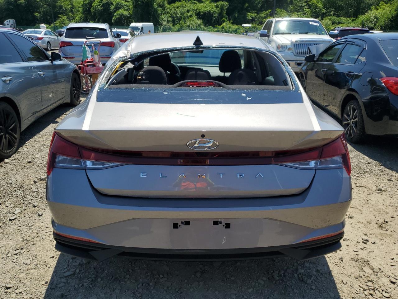 2023 HYUNDAI ELANTRA SE - Image 6