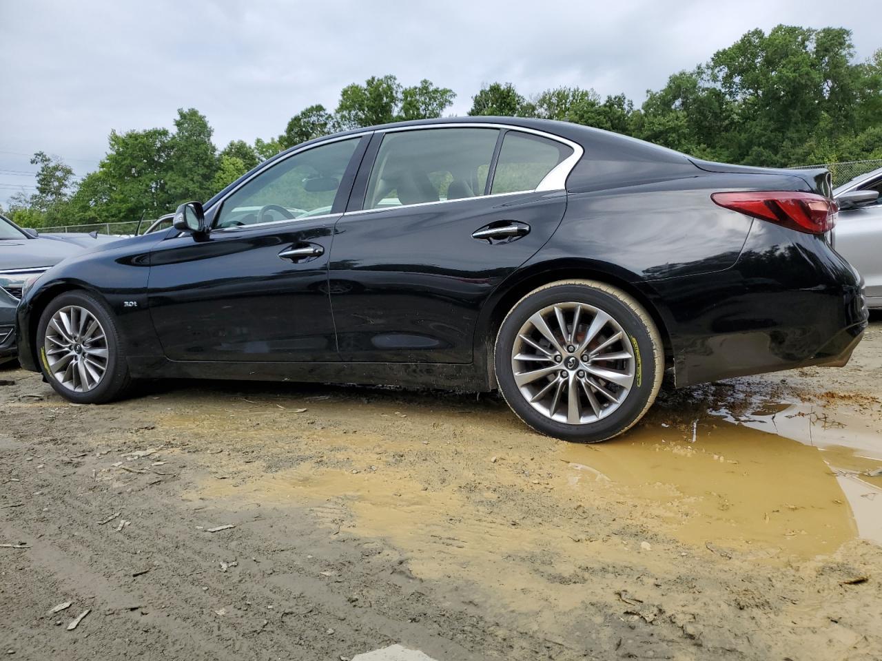 2018 INFINITI Q50 LUXE - Image 2