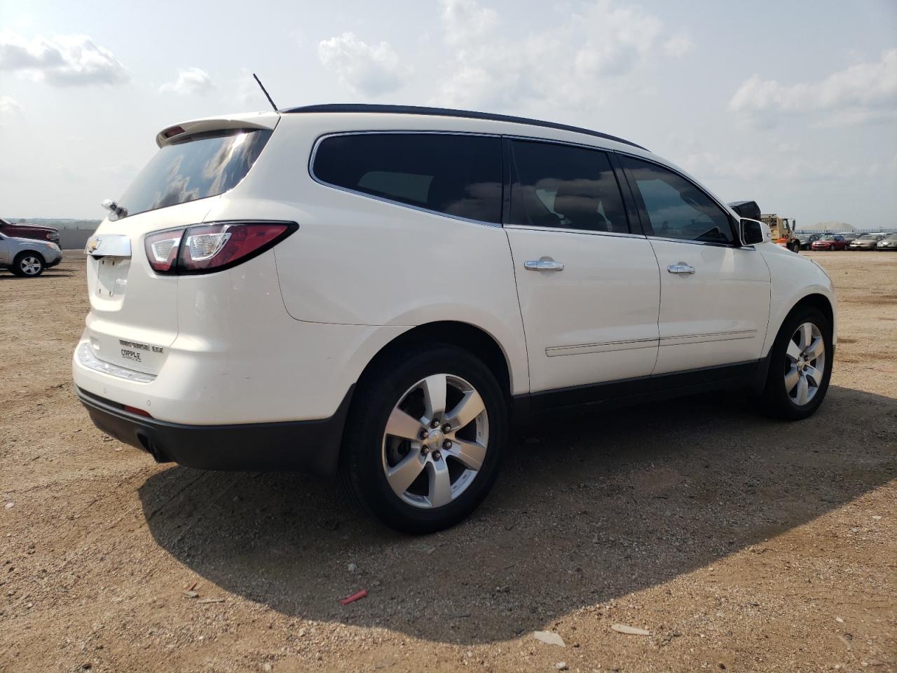 2014 CHEVROLET TRAVERSE L - Image 3