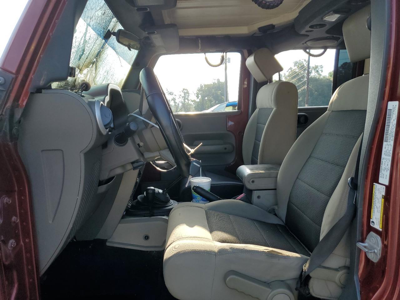 2010 JEEP WRANGLER U - Image 7
