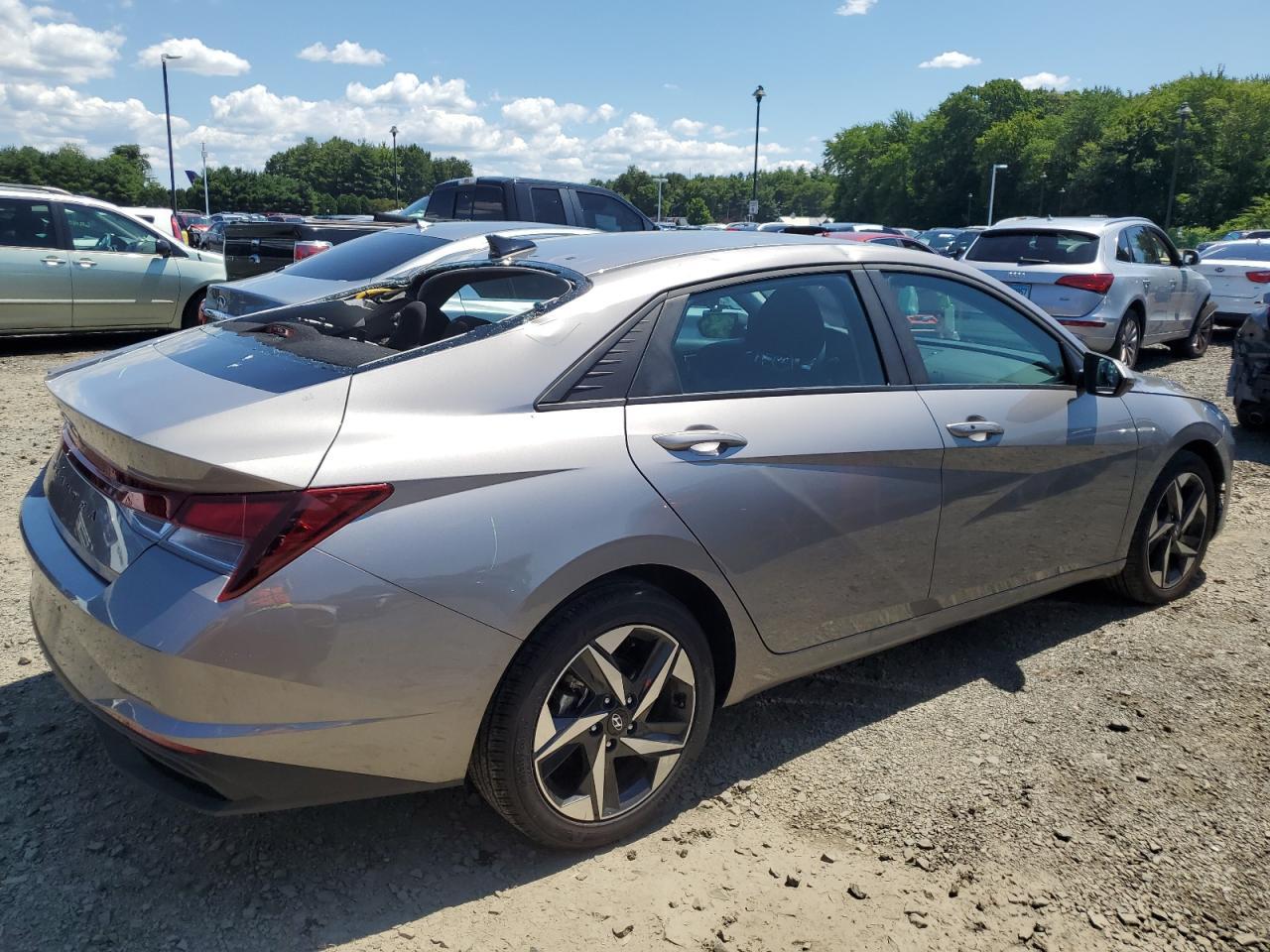 2023 HYUNDAI ELANTRA SE - Image 3