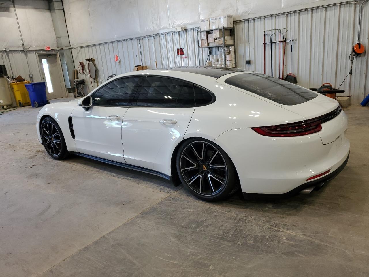 2018 PORSCHE PANAMERA 4 - Фото 2