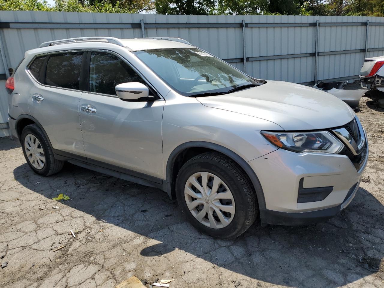 2017 NISSAN ROGUE S - Image 4