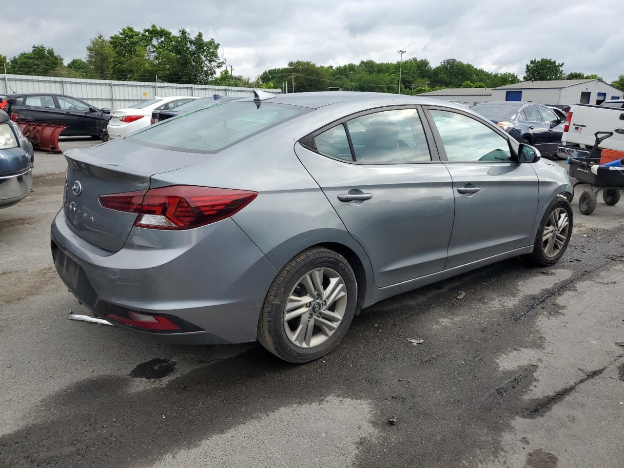 2019 HYUNDAI ELANTRA SE - Фото 3